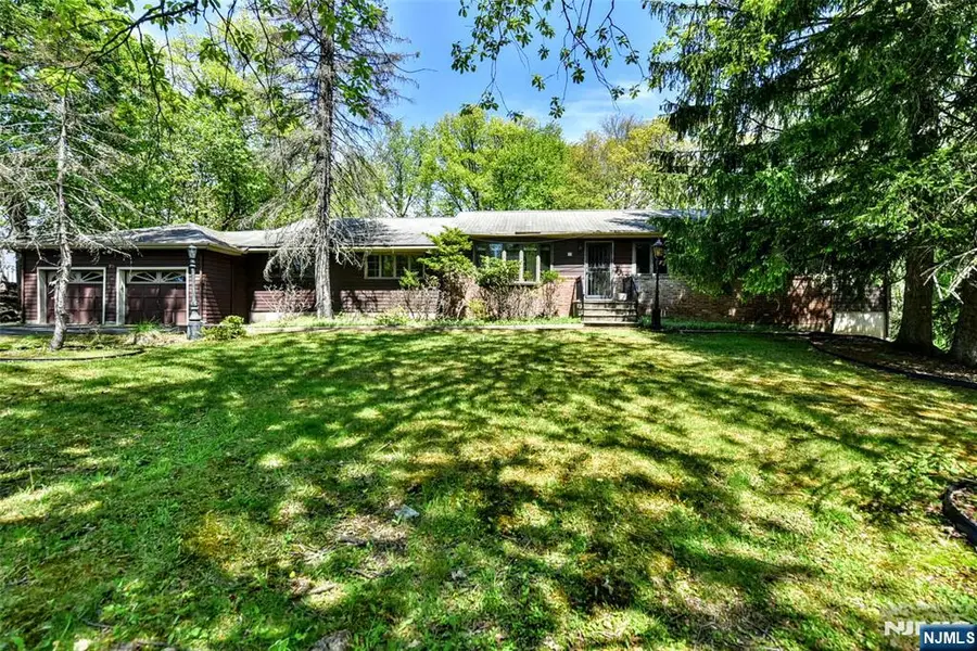 72 Brookside Drive, Upper Saddle River, NJ 07458 - #2