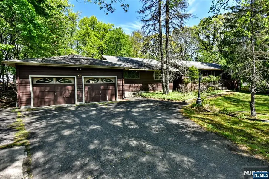 72 Brookside Drive, Upper Saddle River, NJ 07458 - #3