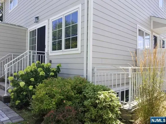 7 Lindley Avenue, Tenafly, NJ 07670 - #3