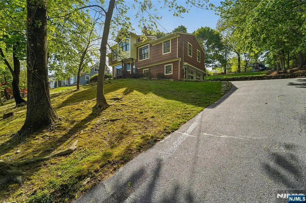 95 Knollton Road, Allendale, NJ 07401 - #1
