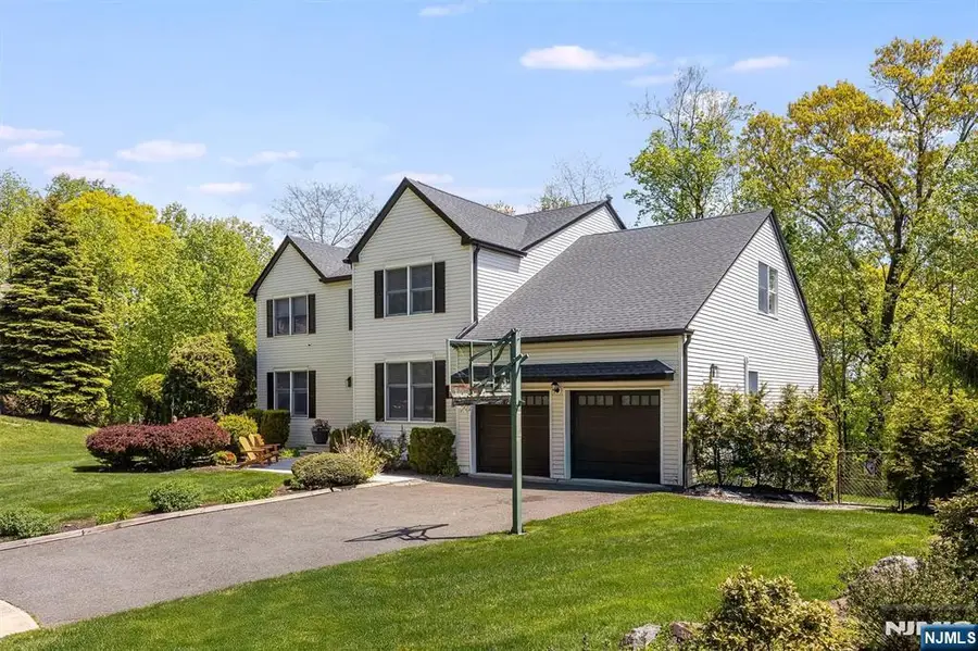 55 Highwood Road, West Orange, NJ 07052 - #2