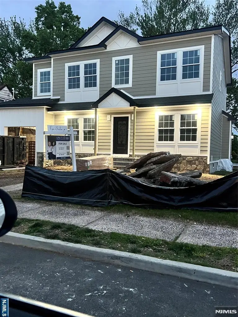 64 Alberta Drive, Saddle Brook, NJ 07663 - #3