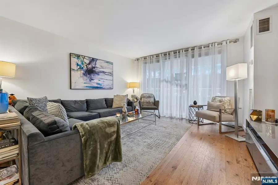 555 North Avenue 1V, Fort Lee, NJ 07024 - #2