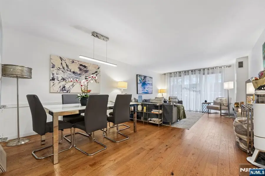 555 North Avenue 1V, Fort Lee, NJ 07024 - #3