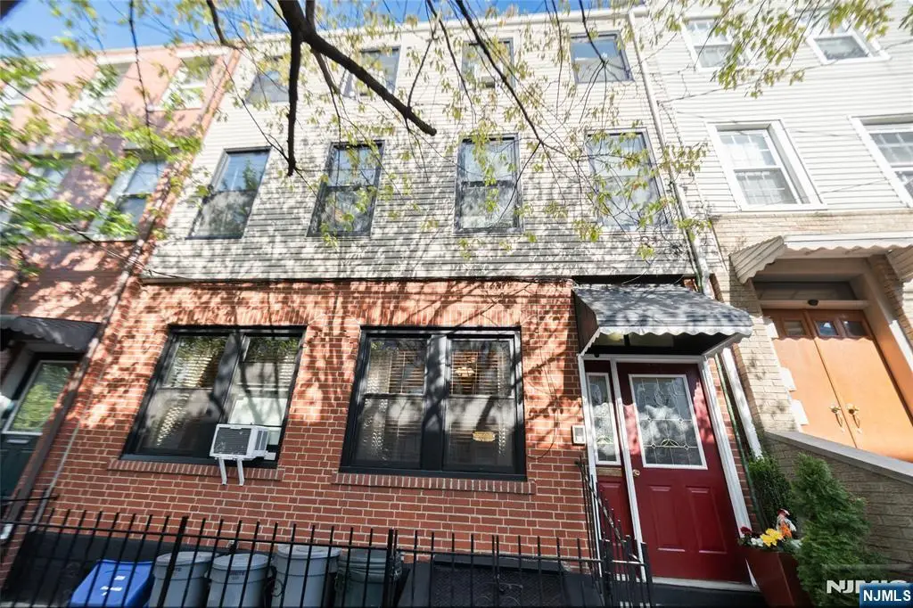 226 Brunswick Street, Jersey City, NJ 07302 - #1
