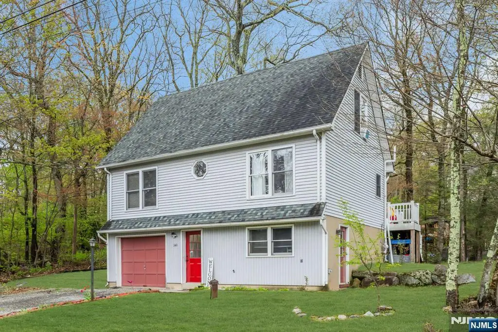 140 Papscoe Road, Upper Greenwood Lake, NJ 07421 - #1