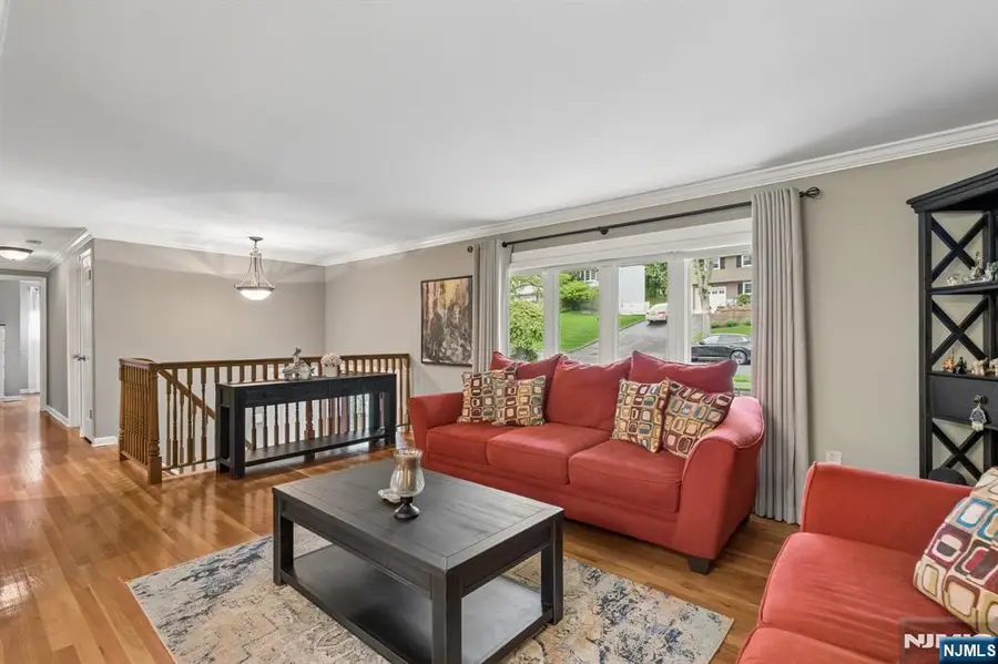 60 Edgemere Road, Livingston, NJ 07039 - #3