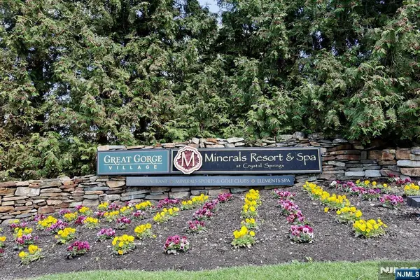1 Gray Rock Drive 11, Vernon, NJ 07462