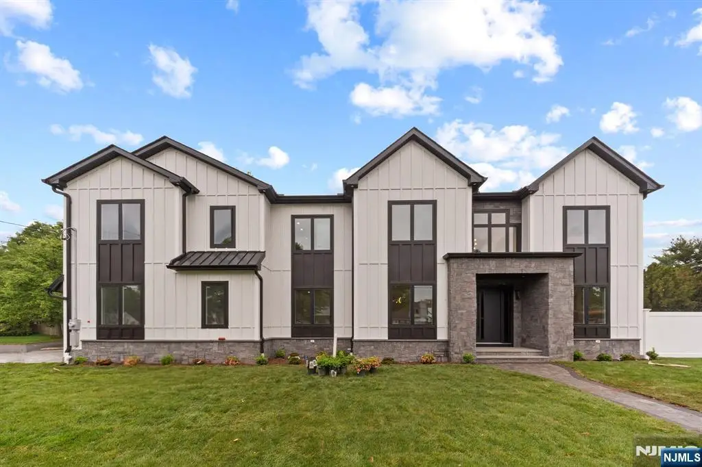 317 Edstan Way, Paramus, NJ 07652 - #1