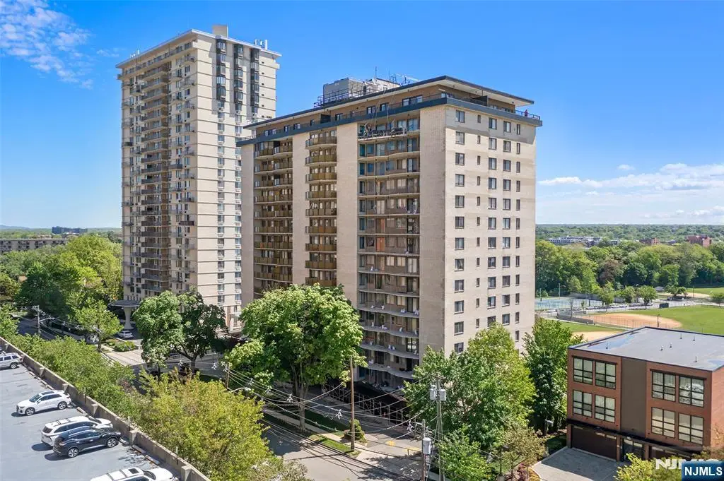150 Overlook Avenue 8D, Hackensack, NJ 07601 - #1
