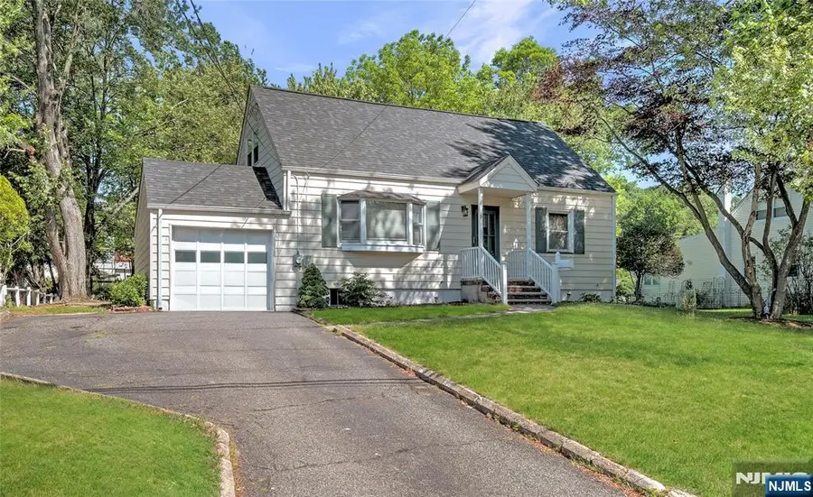 9 Park Drive, Livingston, NJ 07039 - #2