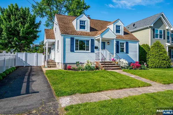 49 N Smith Street, Woodbridge, NJ 07001