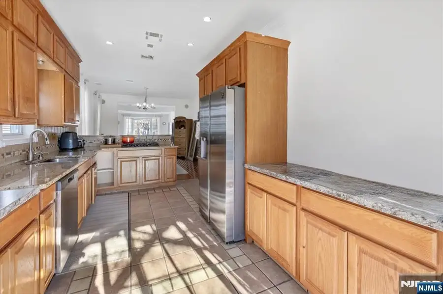214 Columbus Place, Cliffside Park, NJ 07010 - #3