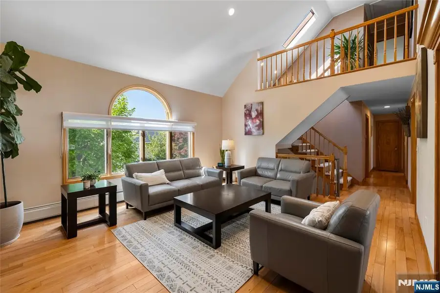 66 Roehrs Drive, Wallington, NJ 07057 - #2