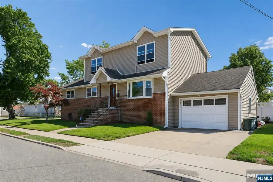 1 Veprek Lane, South Hackensack, NJ 07606 - #3