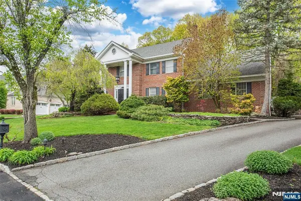 14 Fox Run, North Caldwell, NJ 07006