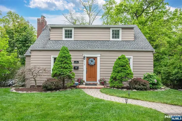 13 Elmwood Terrace, Wayne, NJ 07470