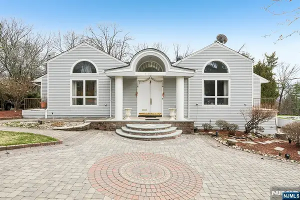 270 E Clinton Avenue, Tenafly, NJ 07670