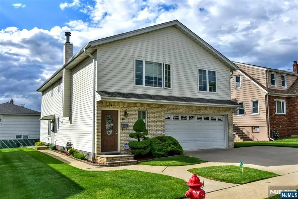 31 Leo Place, Lodi, NJ 07644 - #1