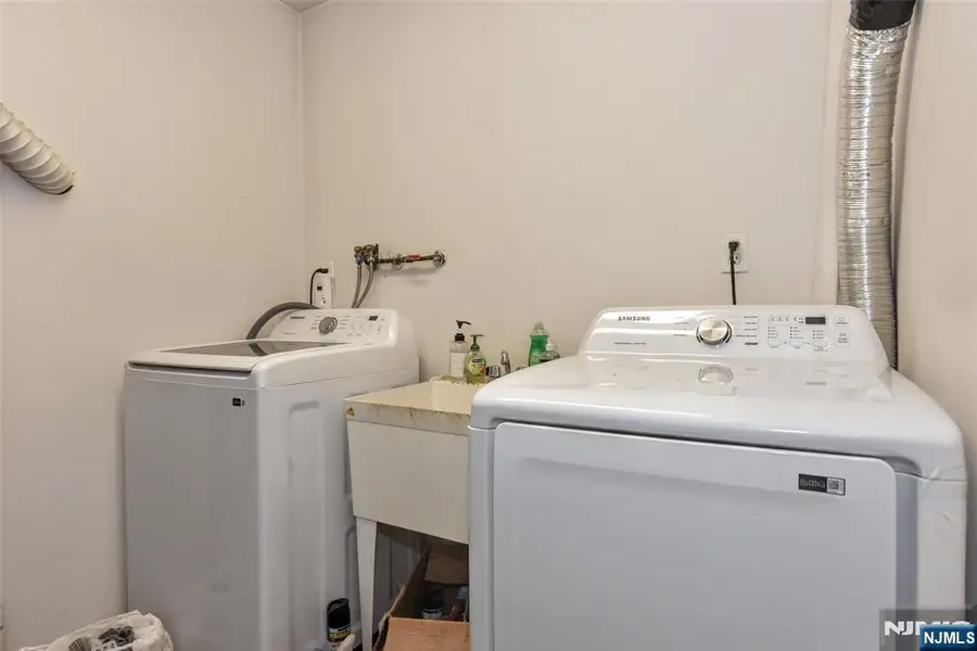 31 Leo Place, Lodi, NJ 07644 - #3