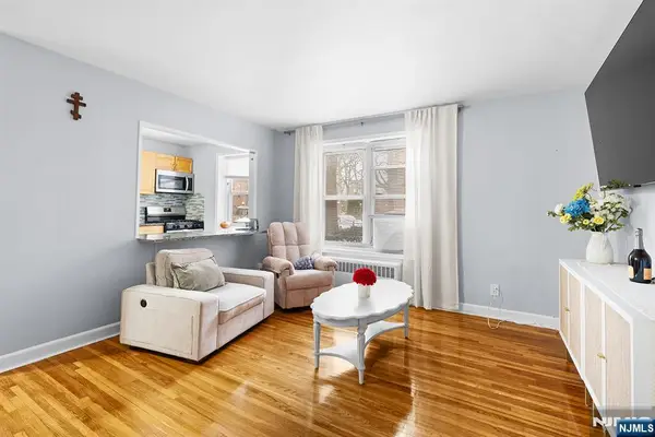 2350 Linwood Avenue 1E, Fort Lee, NJ 07024