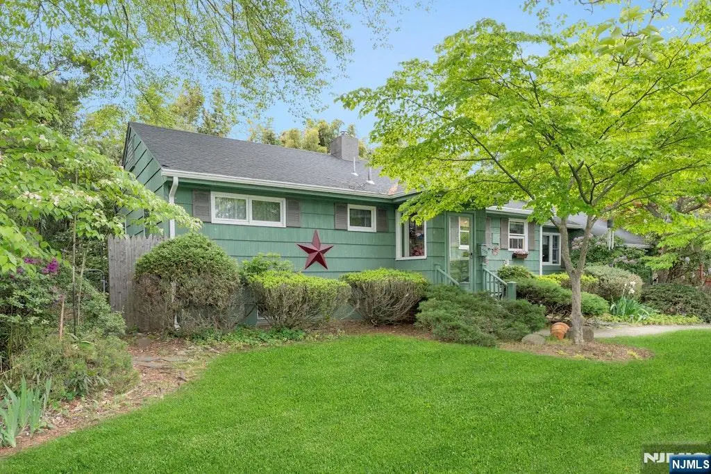 335 Bradley Avenue, Northvale, NJ 07647 - #1