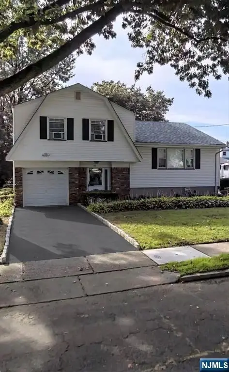 92 Van Buskirk Road, Teaneck, NJ 07666