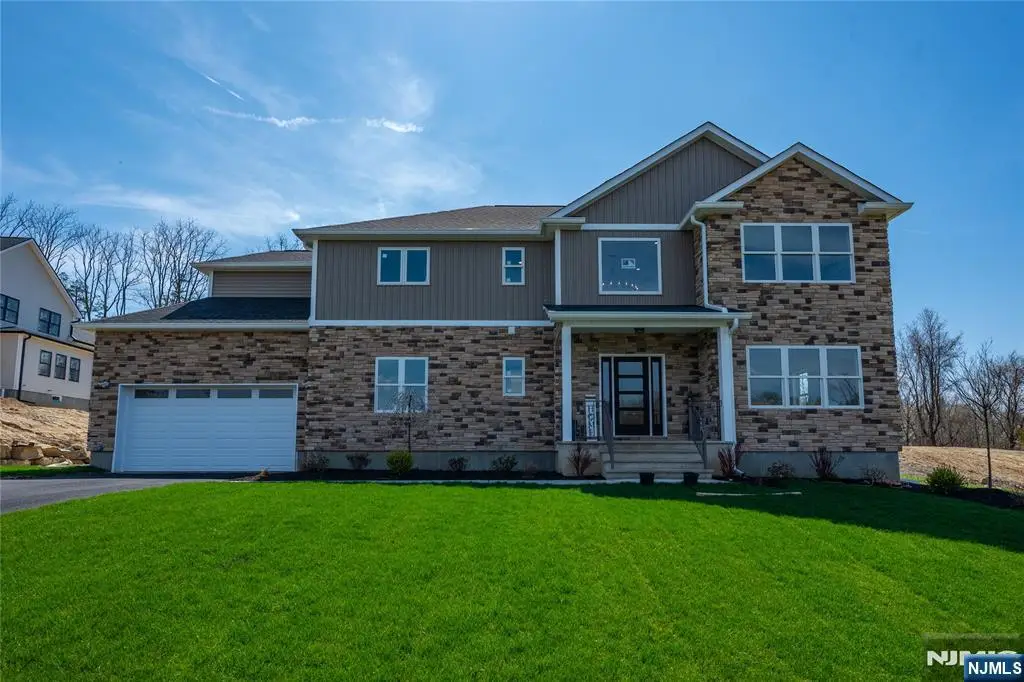 7 Emerald Drive, Hardyston, NJ 07419 - #1