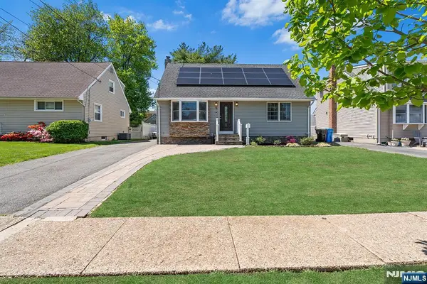 71 Wingra Avenue, Rutherford, NJ 07070