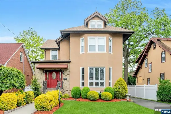 1130 Edgewood Lane, Fort Lee, NJ 07024