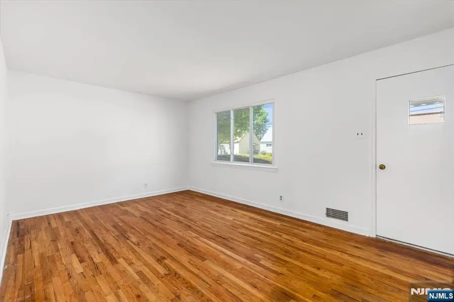 23 Riverdale Avenue, Belleville, NJ 07109 - #3