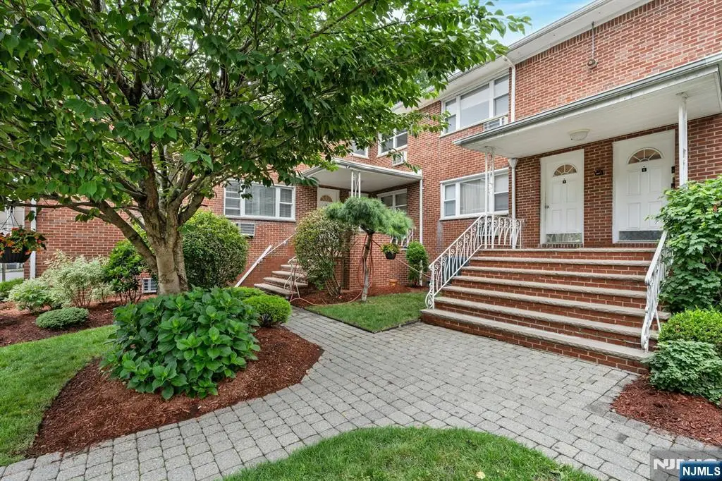 201 Oakdene Place D1, Cliffside Park, NJ 07010 - #1