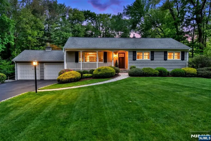 60 Dimmig Road, Upper Saddle River, NJ 07458 - #2