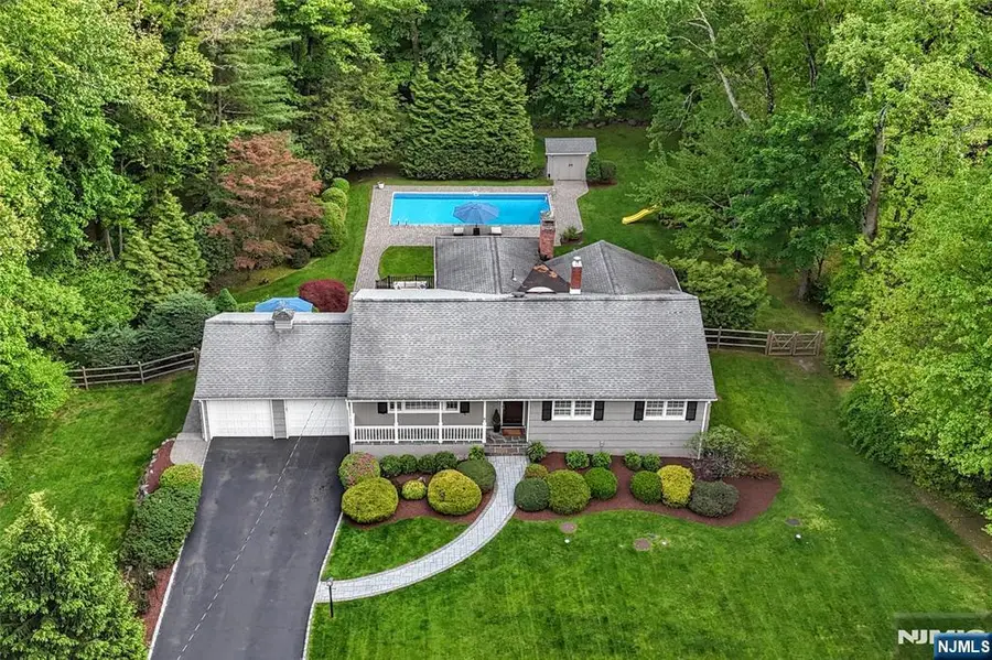 60 Dimmig Road, Upper Saddle River, NJ 07458 - #3