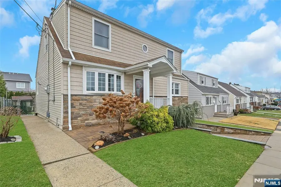 25 Veterans Place, North Arlington, NJ 07031 - #2