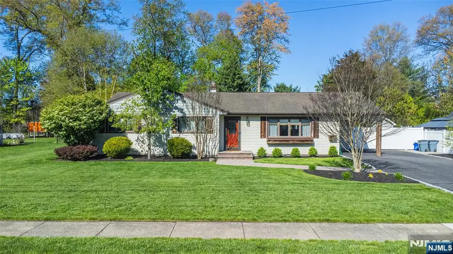18 Evergreen Drive, Lincoln Park, NJ 07035 - #2