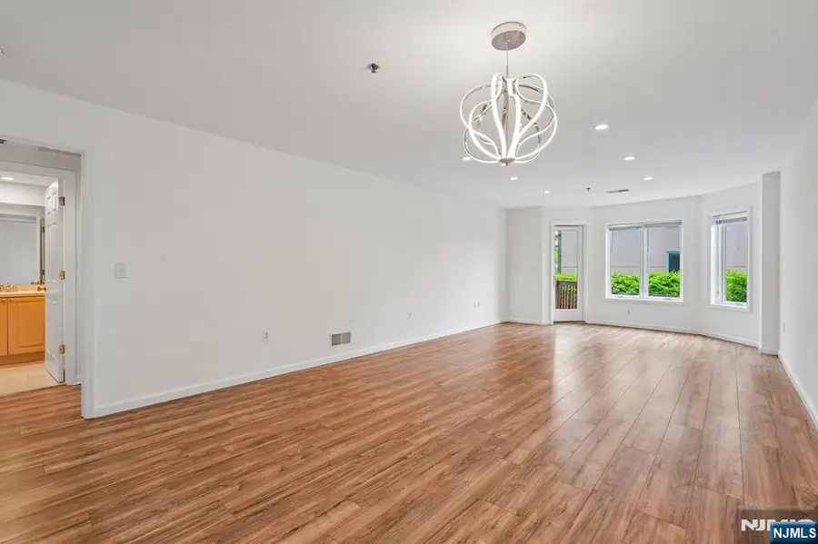 303 Stockton Court, Edgewater, NJ 07020 - #3