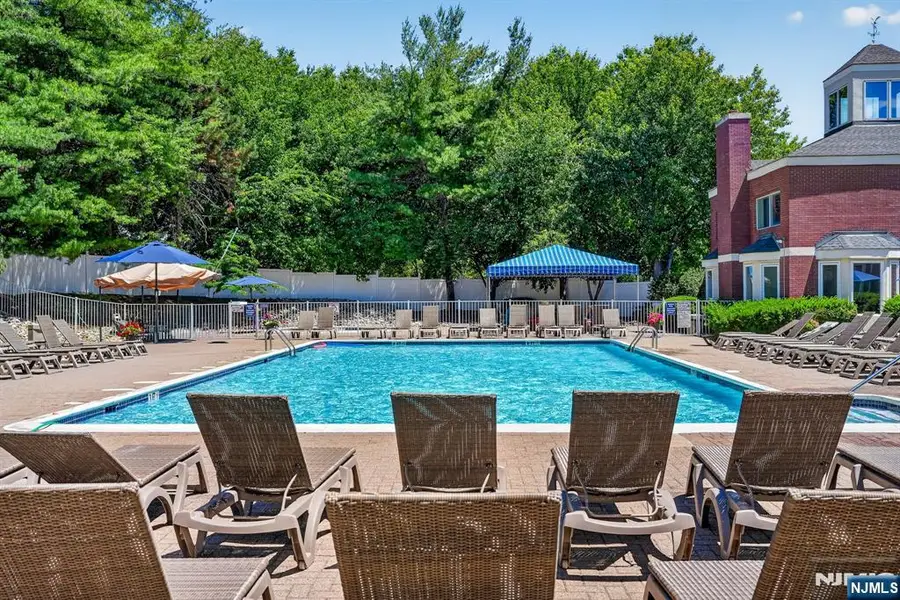 502 Livingston Court N502, Edgewater, NJ 07020 - #3