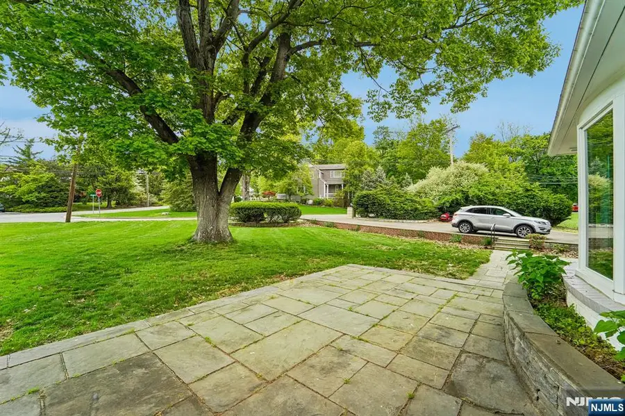 6 Saw Mill Road, North Haledon, NJ 07508 - #3