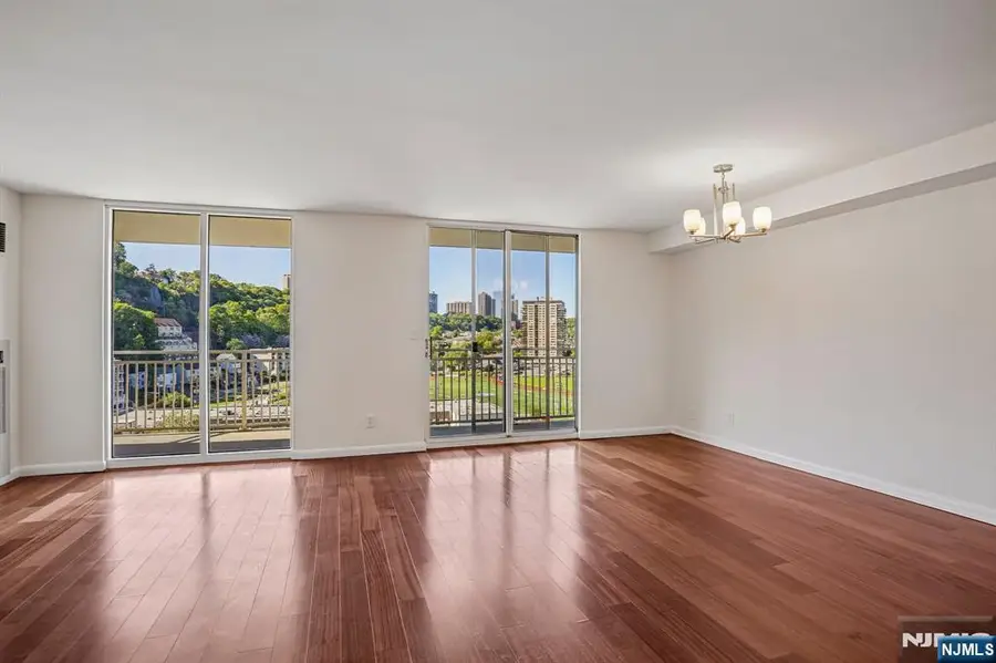 1077 River Road 1013, Edgewater, NJ 07020 - #2