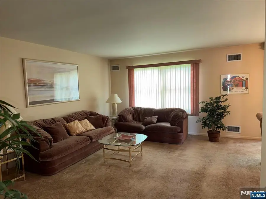 35 Meadowview Terrace 35, Fair Lawn, NJ 07410 - #2