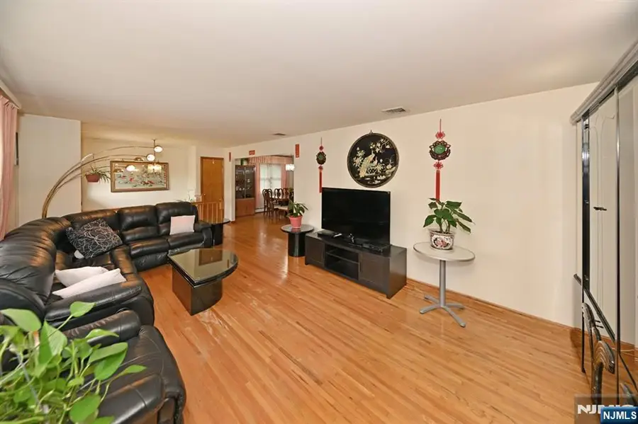 23-16 Ward Street, Fair Lawn, NJ 07410 - #3