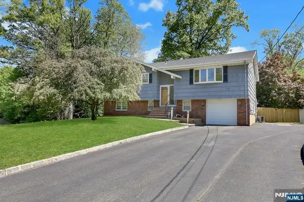 20 Bluehill Road, Norwood, NJ 07648