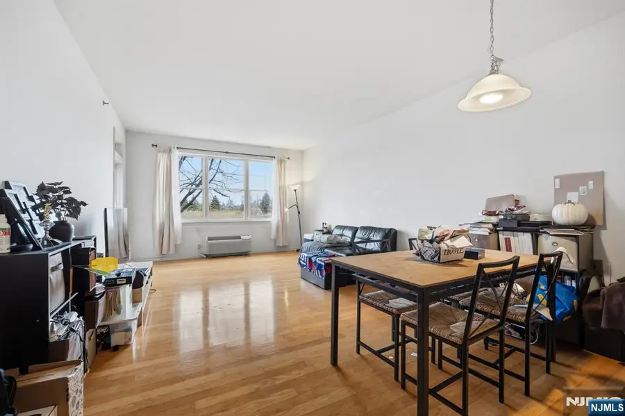 15 Enterprise Court 105, Jersey City, NJ 07305 - #2
