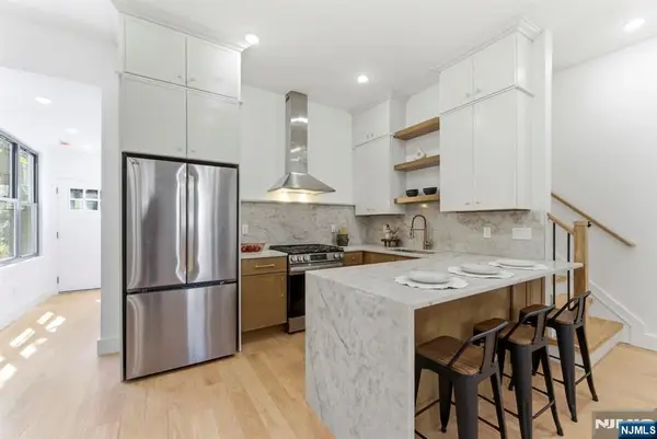 113.5 Oak Street 1, Jersey City, NJ 07304