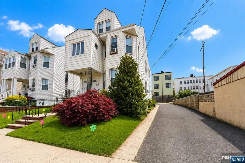 162 Highland Avenue, Kearny, NJ 07032 - #1