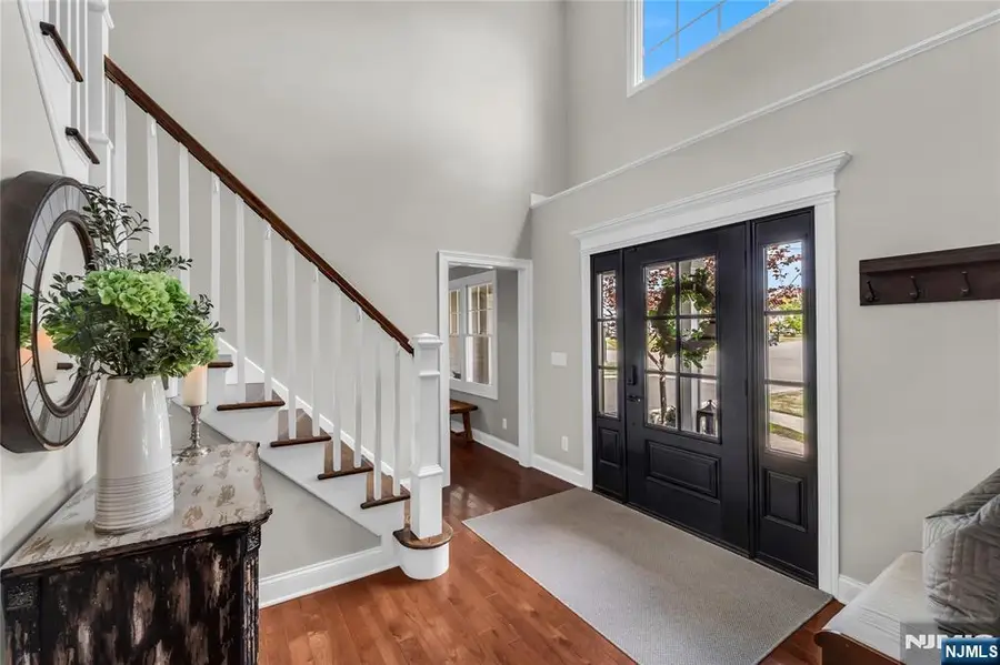 11 Amelia Drive, Old Tappan, NJ 07675 - #3