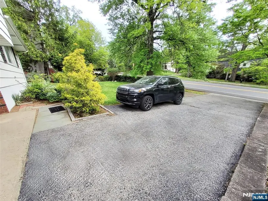 485 E Palisade Avenue, Englewood Cliffs, NJ 07632 - #3