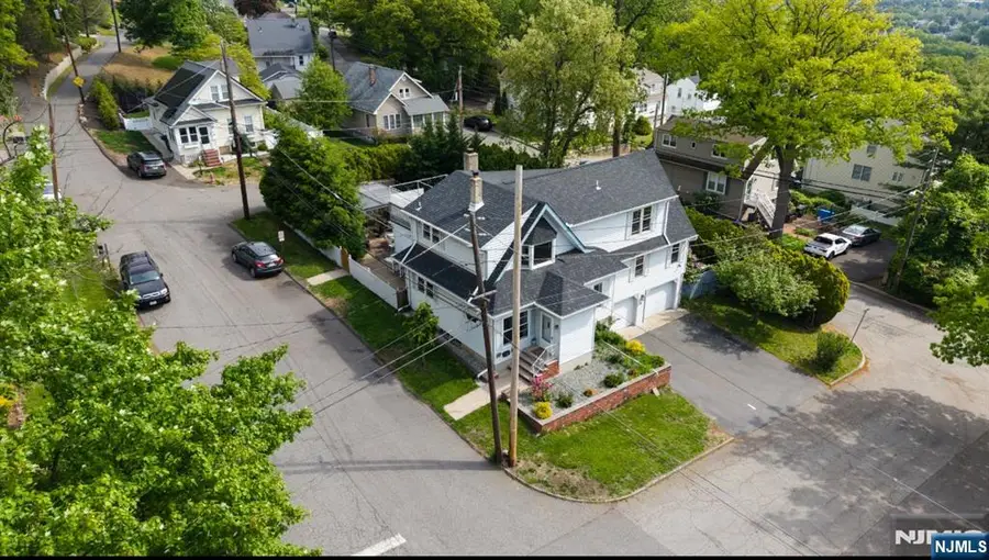 31 Knoble Place, Hawthorne, NJ 07506 - #3