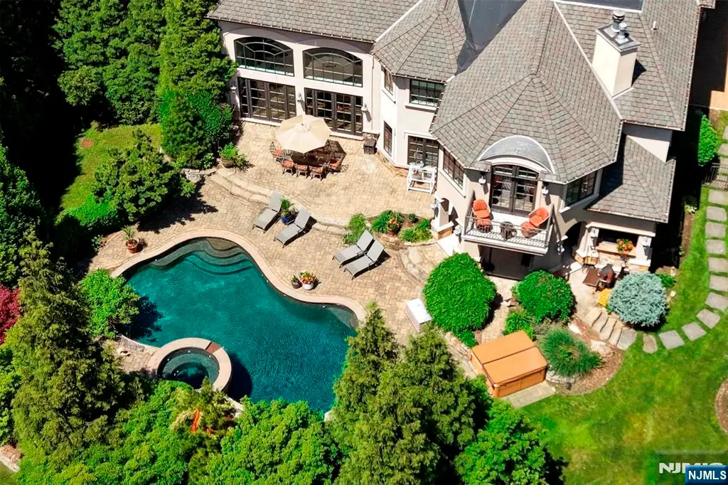 70 Oak Drive, Upper Saddle River, NJ 07458 - #1